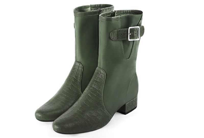 Women's forest green elegant ankle boots, with buckles on the sides. Round toe. Low block heels - Front view